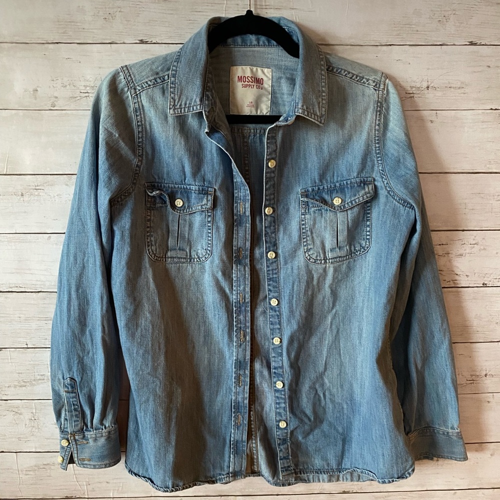 Mossimo long sleeve shirt.  Size Large